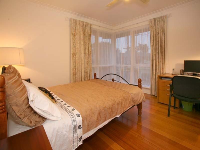 1 Collier Court, Burwood VIC 3125