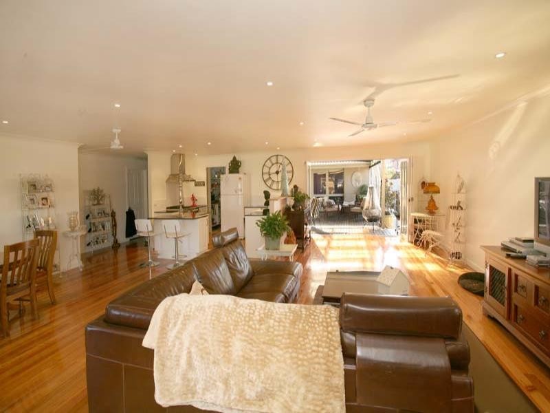 14 Amblecote Crescent, Mulgrave VIC 3170