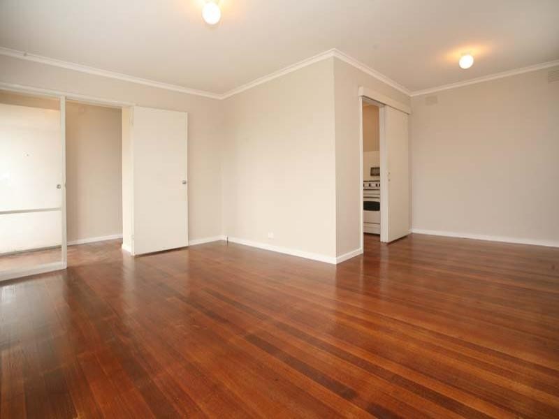 37 Tiverton Drive, Mulgrave VIC 3170