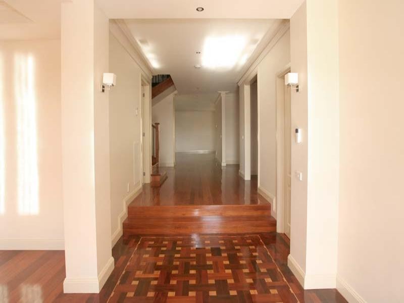 14 Fairhills Parade, Glen Waverley VIC 3150