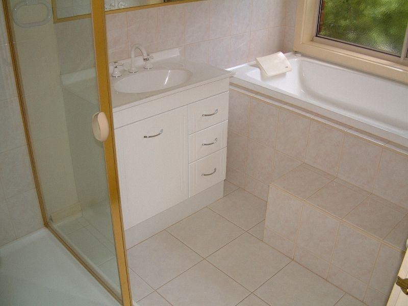 1/12 Beacon Street, Glen Waverley VIC 3150