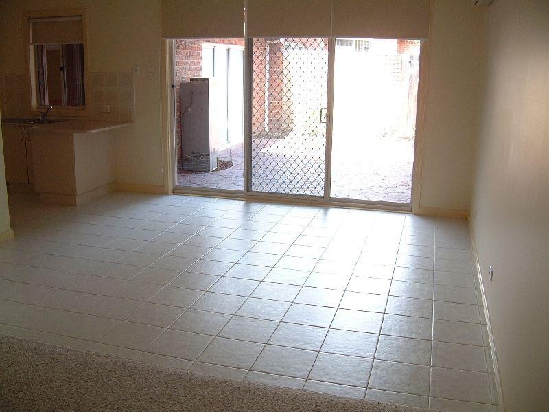 1/12 Beacon Street, Glen Waverley VIC 3150