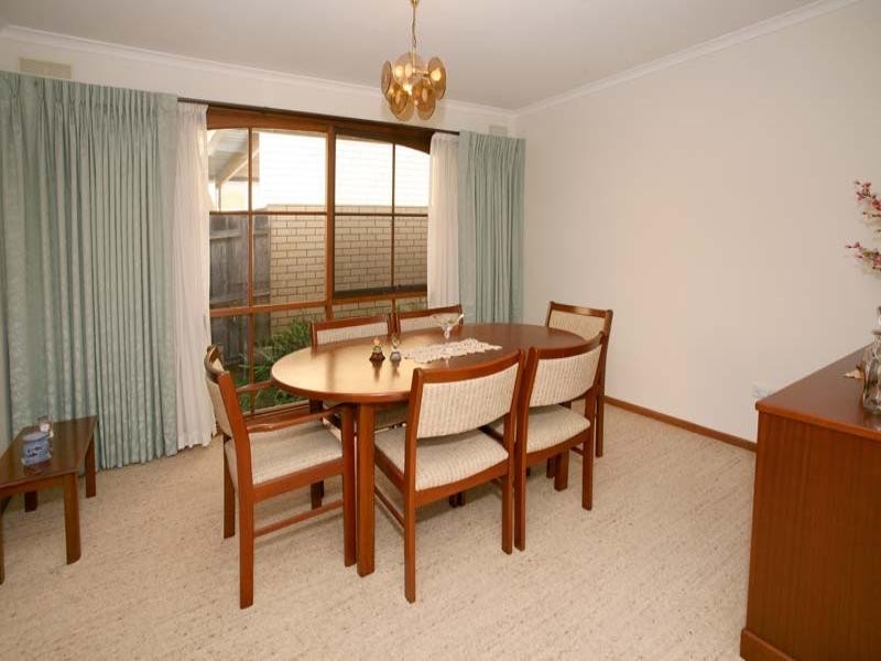 12 Roswell Street, Glen Waverley VIC 3150