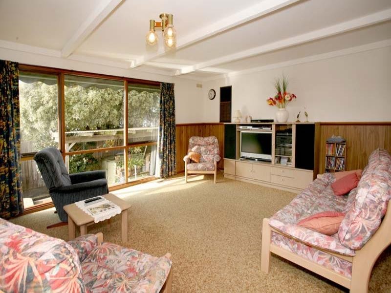 12 Roswell Street, Glen Waverley VIC 3150