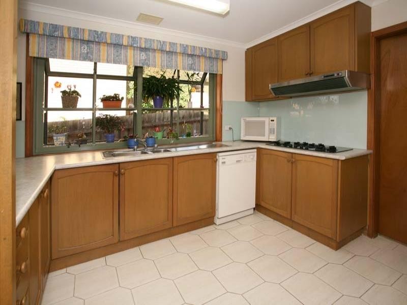 12 Roswell Street, Glen Waverley VIC 3150