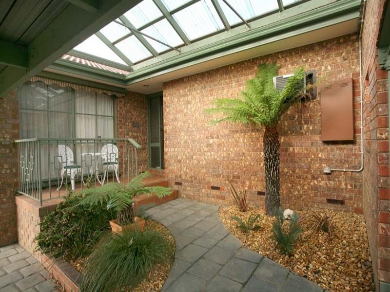 12 Roswell Street, Glen Waverley VIC 3150