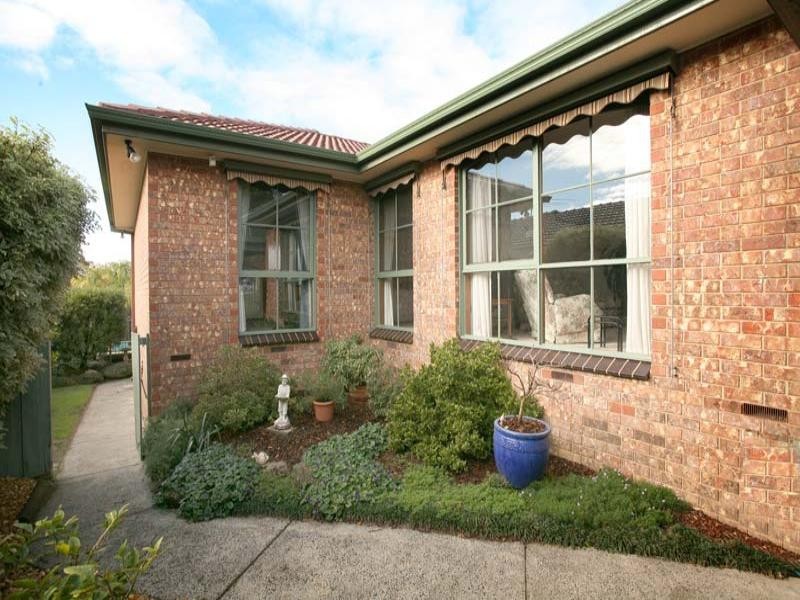 12 Roswell Street, Glen Waverley VIC 3150
