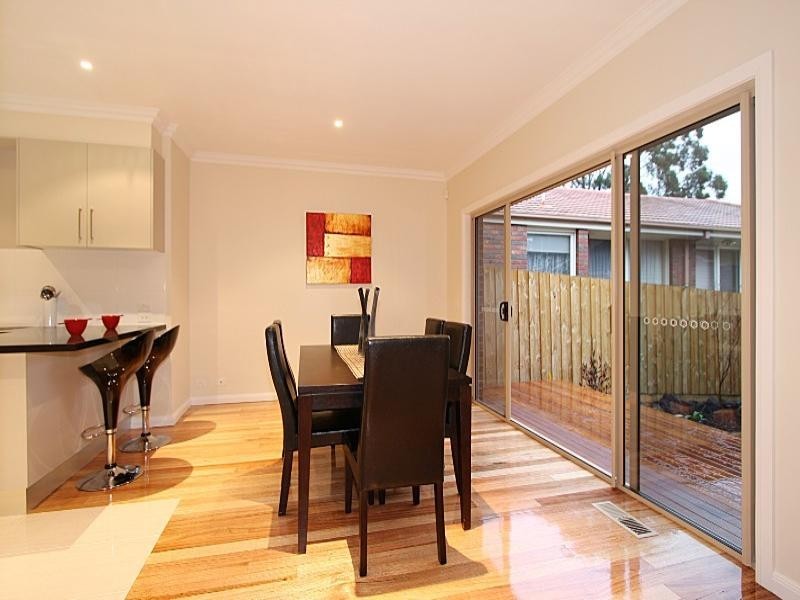 1/8 The Ridge, Glen Waverley VIC 3150