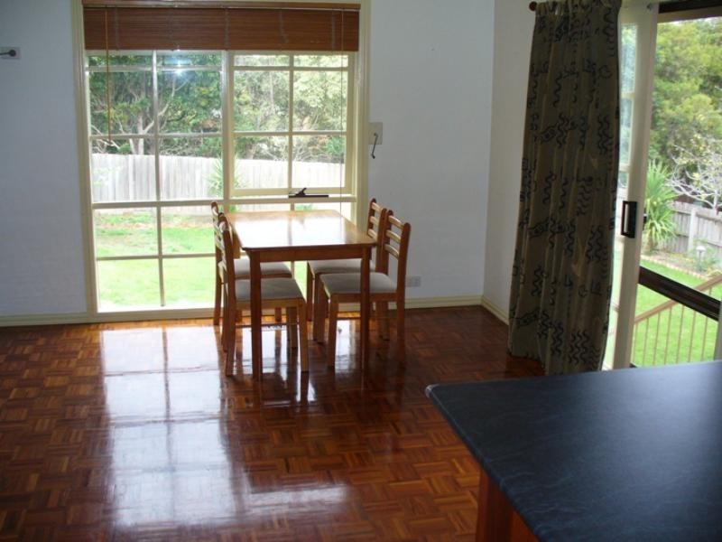 10 Kenross Drive, Wheelers Hill VIC 3150