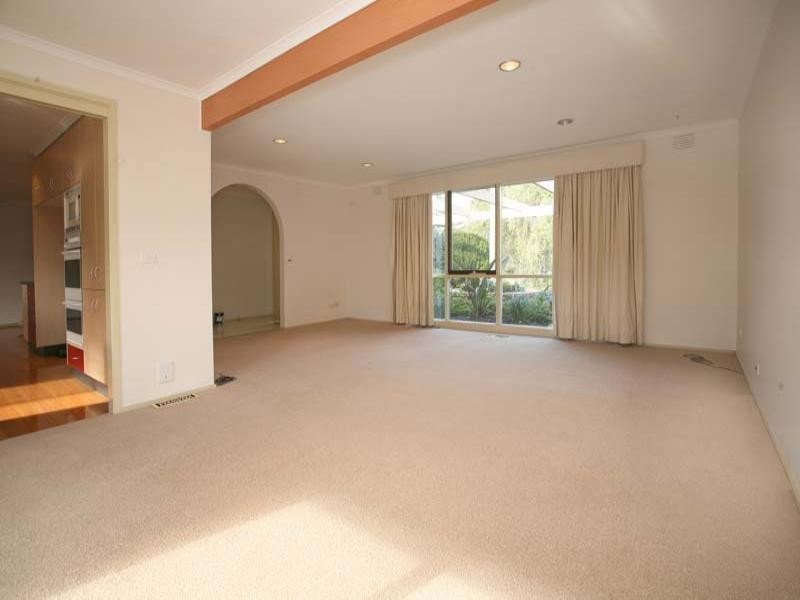 24 Aston Heath, Glen Waverley VIC 3150