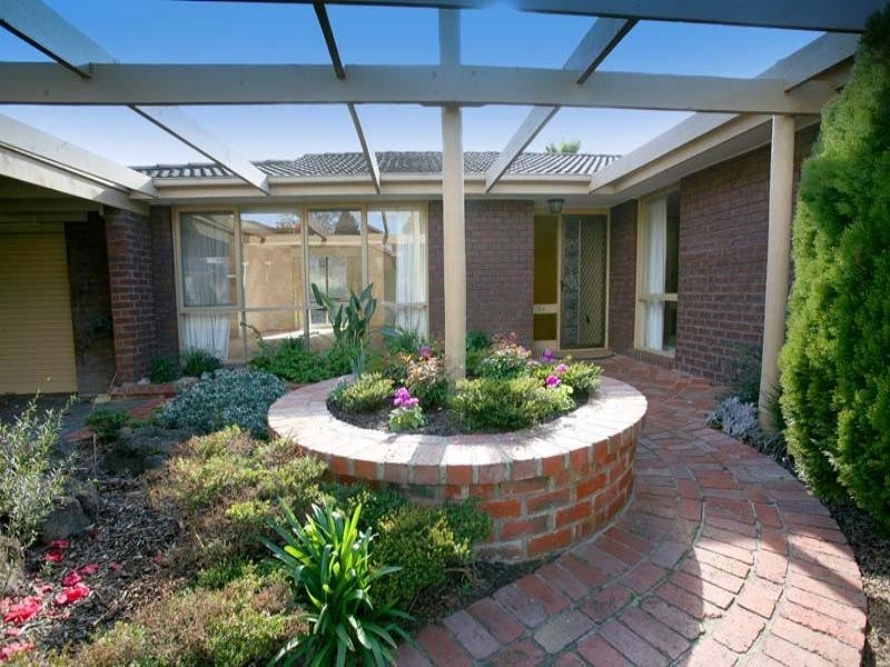 24 Aston Heath, Glen Waverley VIC 3150
