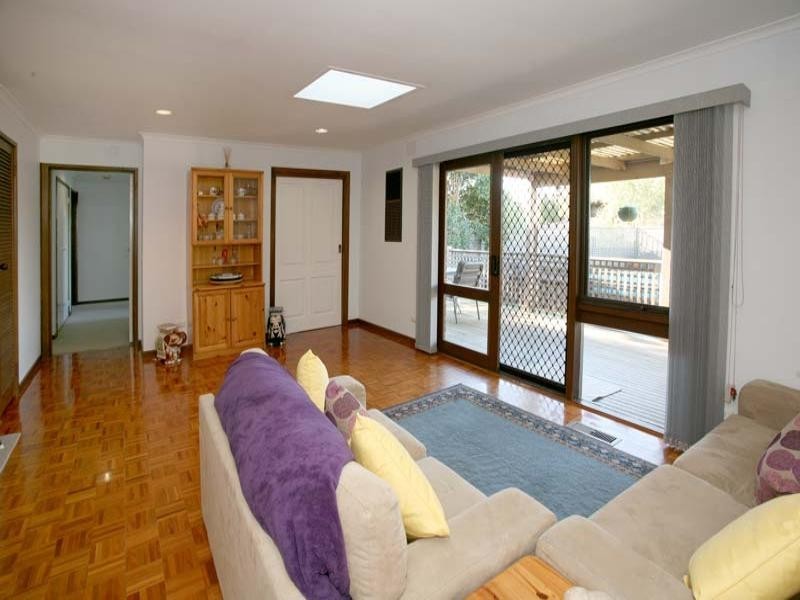 15 Lindau Drive, Vermont South VIC 3133