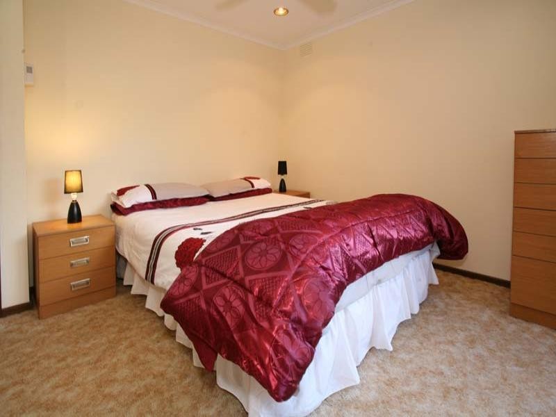 15 Lindau Drive, Vermont South VIC 3133