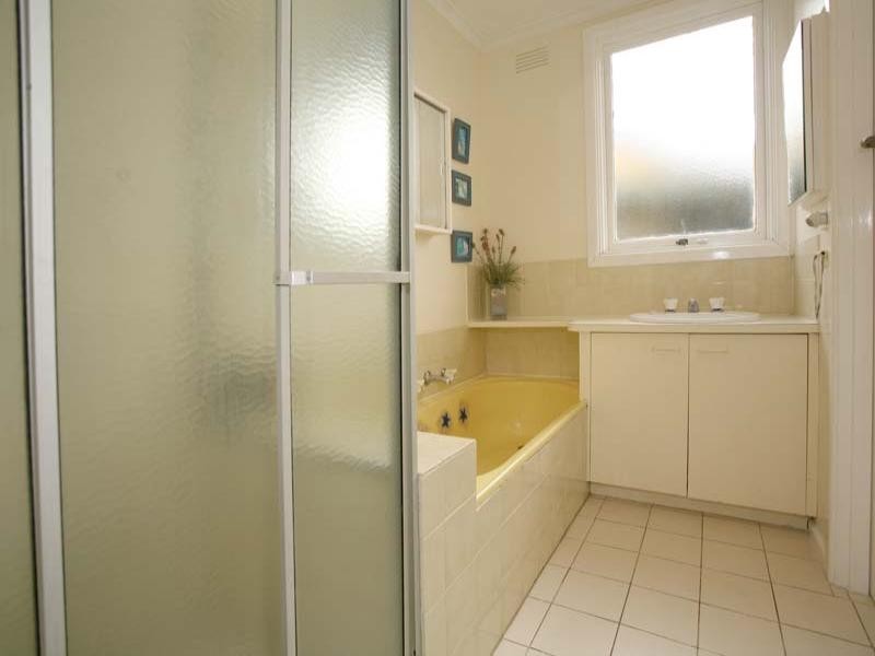 3 Pemberley Drive, Notting Hill VIC 3168