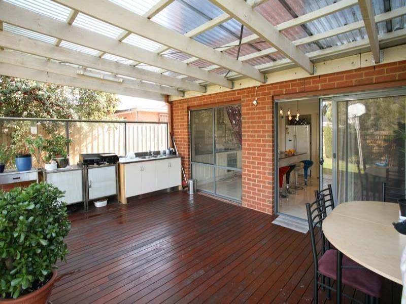 24 Folkestone Road, Glen Waverley VIC 3150