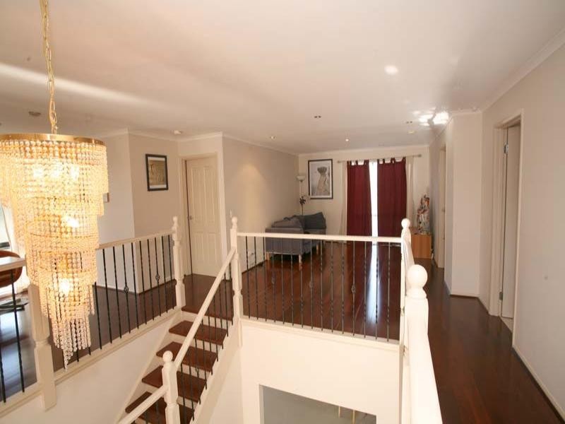 24 Folkestone Road, Glen Waverley VIC 3150