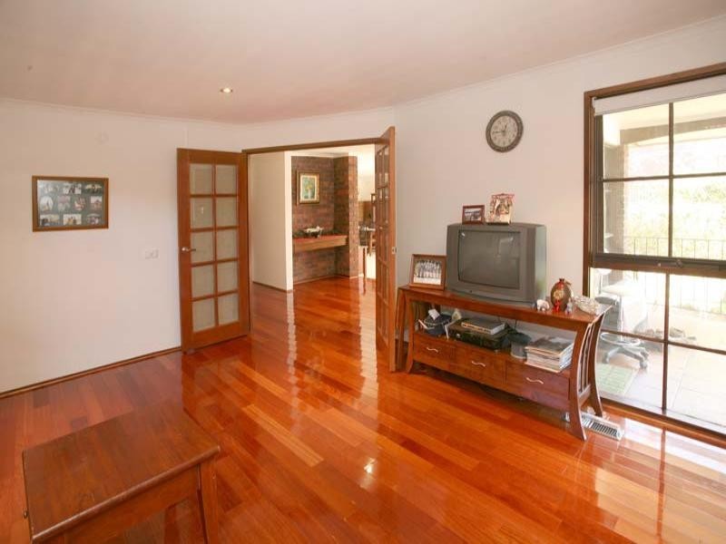 12 Eastleigh Drive, Glen Waverley VIC 3150