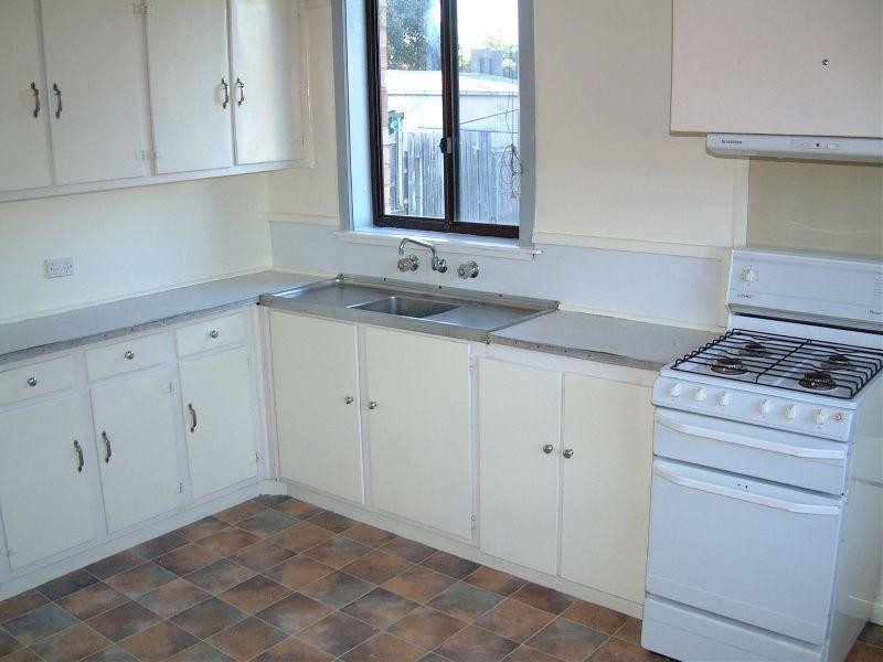 25 Deakin Crescent, Dandenong North VIC 3175