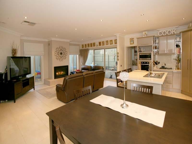 2/8 Glencairn Street, Mulgrave VIC 3170