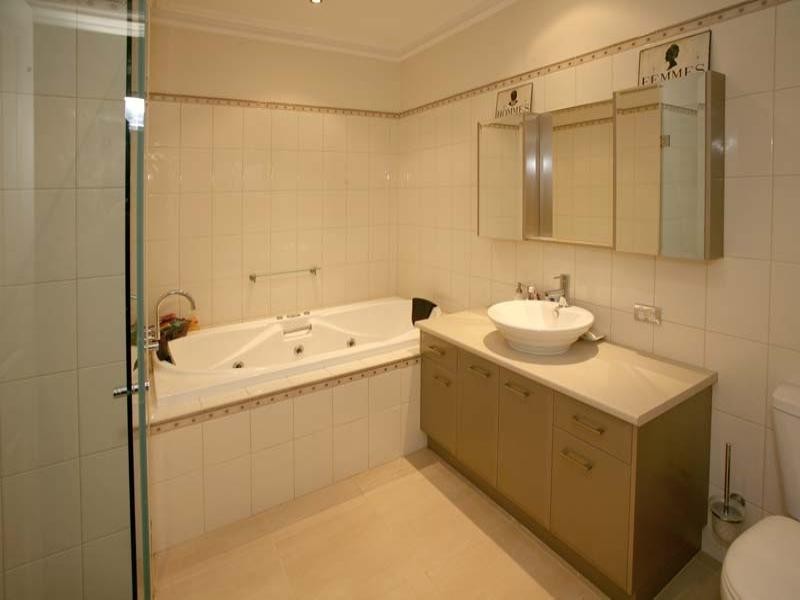 2/8 Glencairn Street, Mulgrave VIC 3170