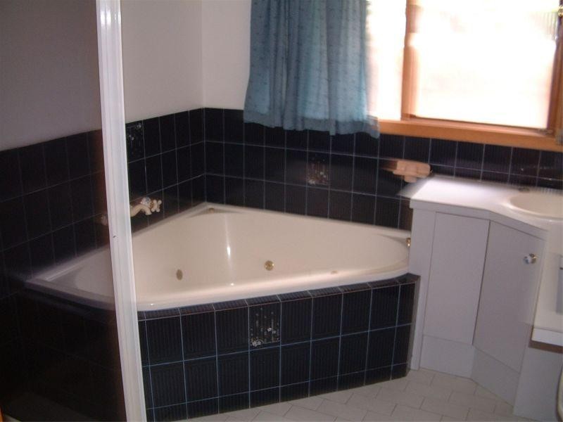 12 Janina Court, Wheelers Hill VIC 3150