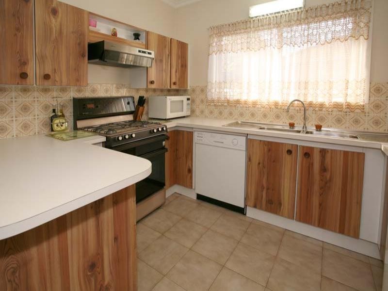 31 Lebanon Crescent, Mulgrave VIC 3170