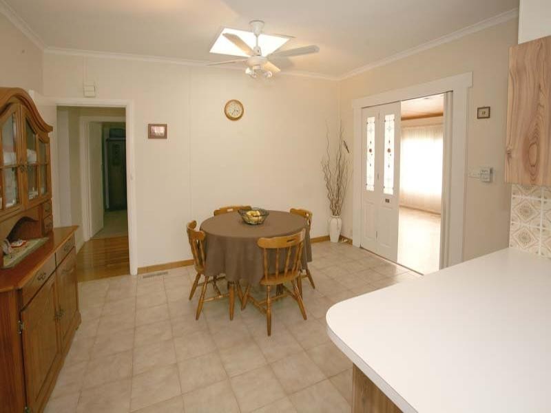 31 Lebanon Crescent, Mulgrave VIC 3170