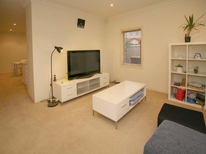 14/1 McKelvie Court, Glen Waverley VIC 3150