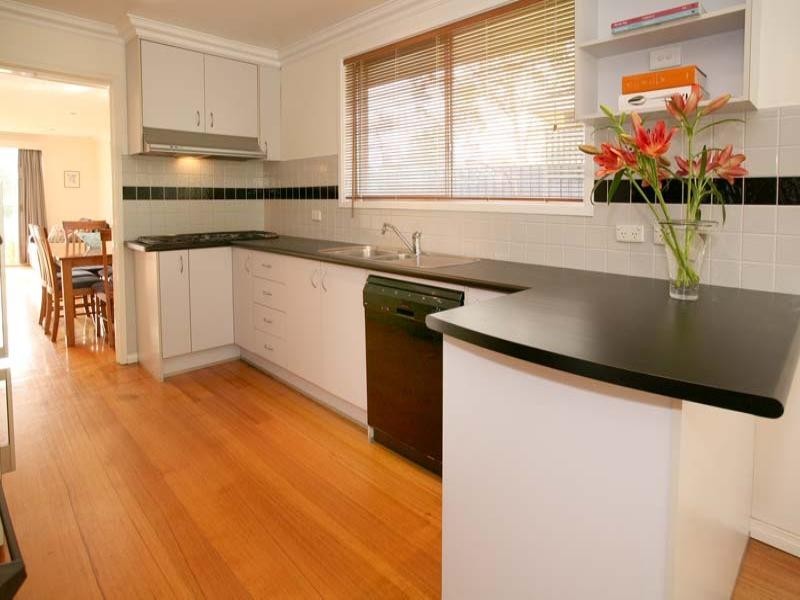 9 Ilora Court, Glen Waverley VIC 3150