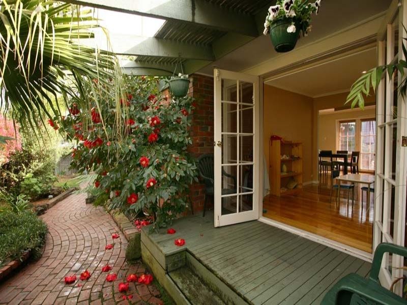 77 Chancellor Drive, Wheelers Hill VIC 3150