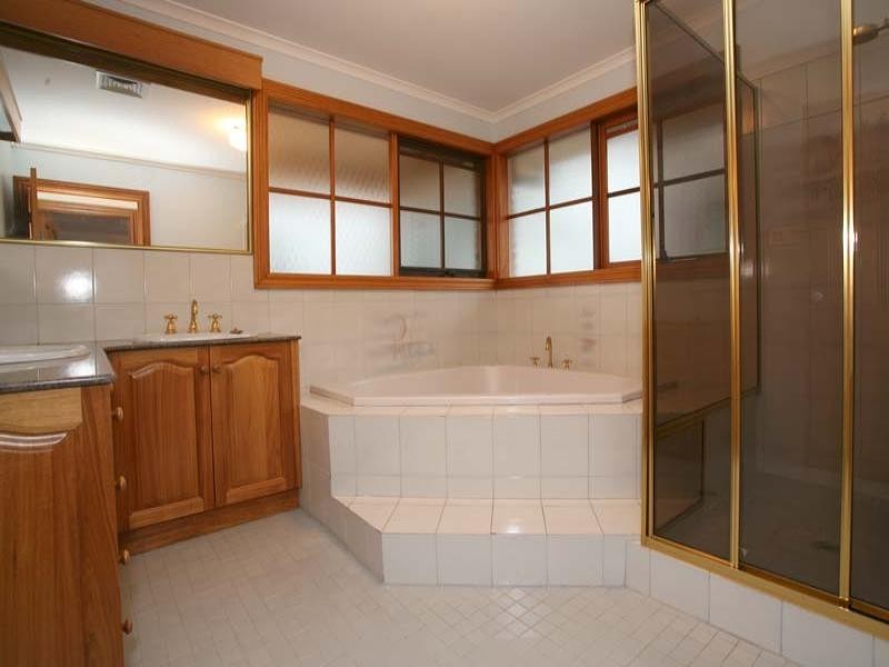 31 Livingstone Road, Vermont South VIC 3133