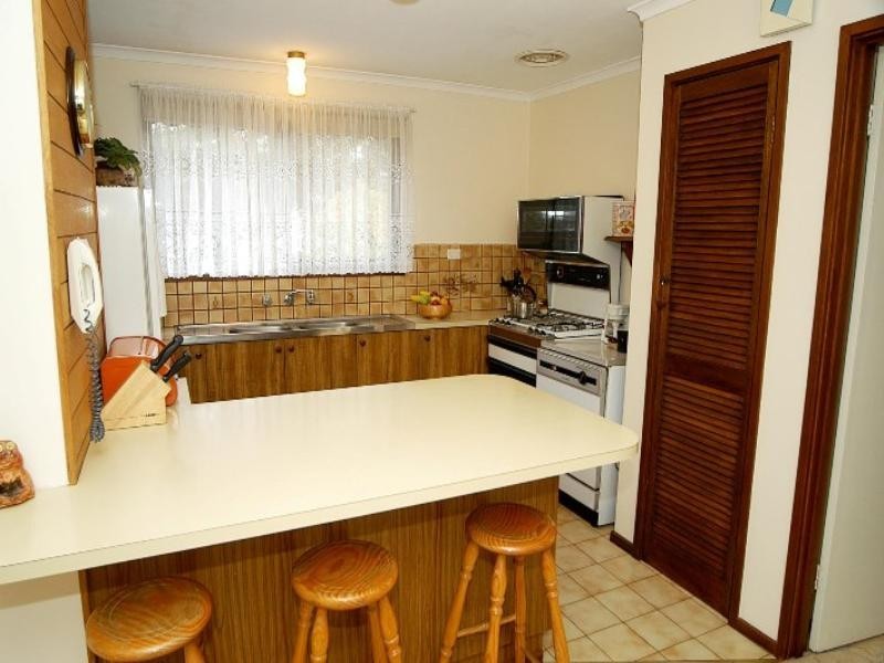 48 Calderwood Avenue, Wheelers Hill VIC 3150