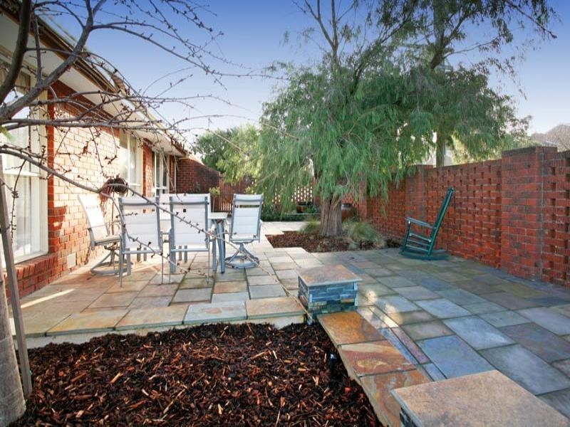 2 Yandell Close, Vermont South VIC 3133