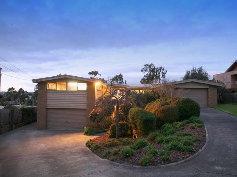 6 Fairview Avenue, Wheelers Hill VIC 3150