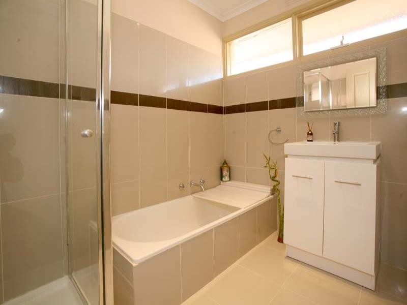 1/32 Myrtle Street, Glen Waverley VIC 3150