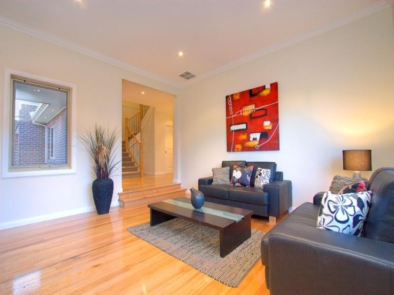 2/8 The Ridge, Glen Waverley VIC 3150