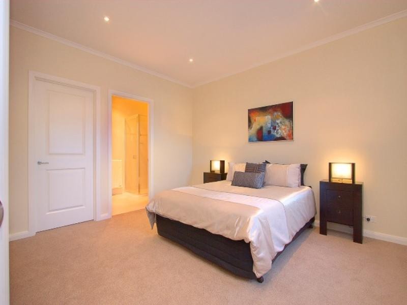 2/8 The Ridge, Glen Waverley VIC 3150