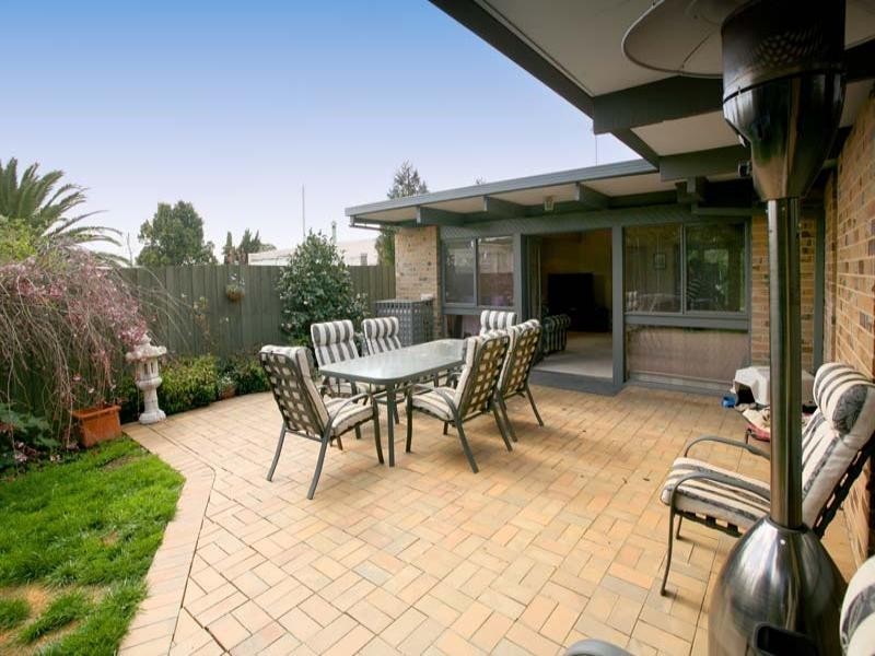 51 Glen Tower Drive, Glen Waverley VIC 3150