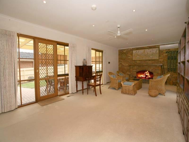 3 Renee Close, Mulgrave VIC 3170