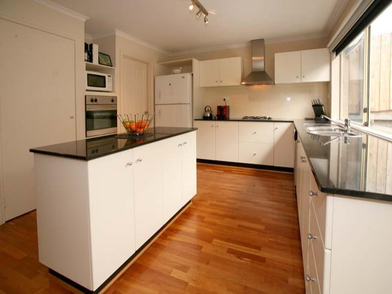 14 Thomas Arnold Avenue, Glen Waverley VIC 3150