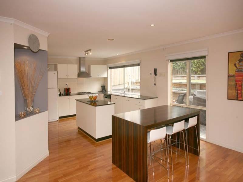 14 Thomas Arnold Avenue, Glen Waverley VIC 3150