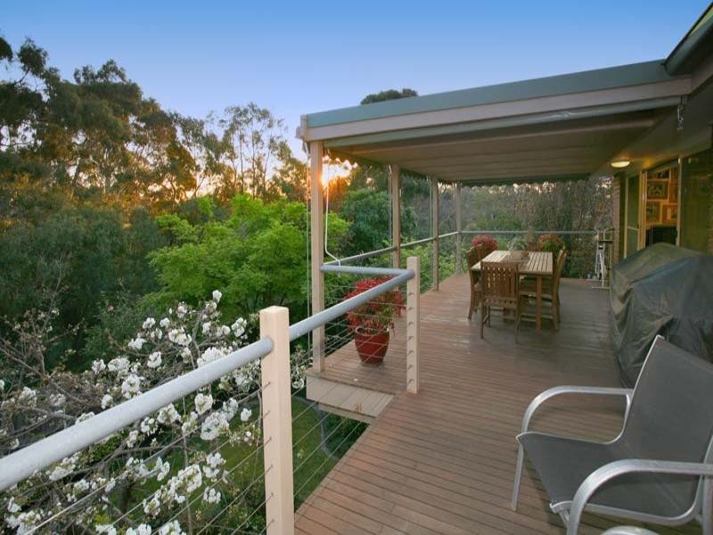 37 Bunker Crescent, Glen Waverley VIC 3150