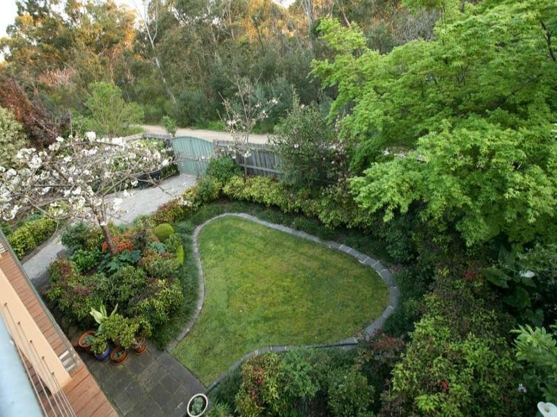 37 Bunker Crescent, Glen Waverley VIC 3150