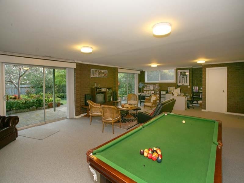 37 Bunker Crescent, Glen Waverley VIC 3150