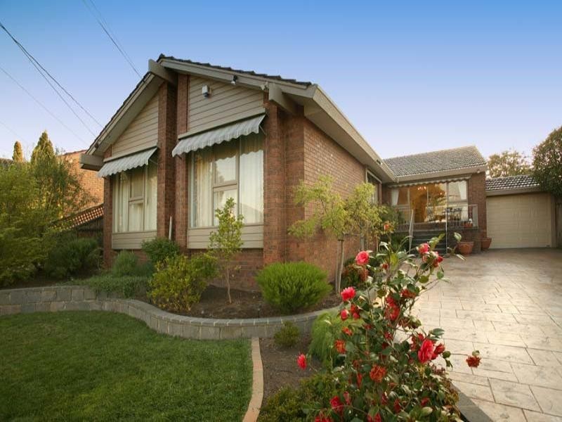 9 Roswell Street, Glen Waverley VIC 3150