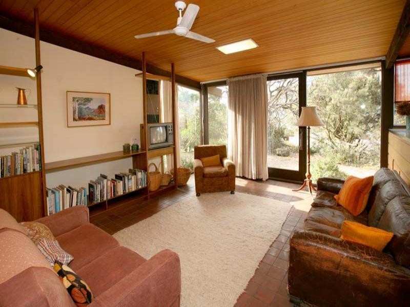 6 Stirling Crescent, Glen Waverley VIC 3150