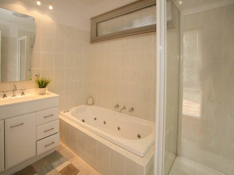 5 Facey Court, Noble Park North VIC 3174