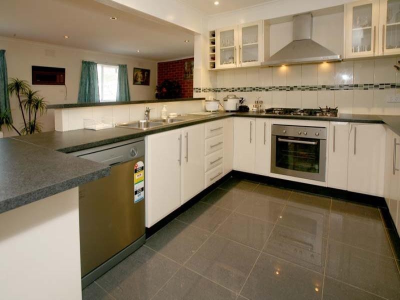 810 Highbury Road, Glen Waverley VIC 3150