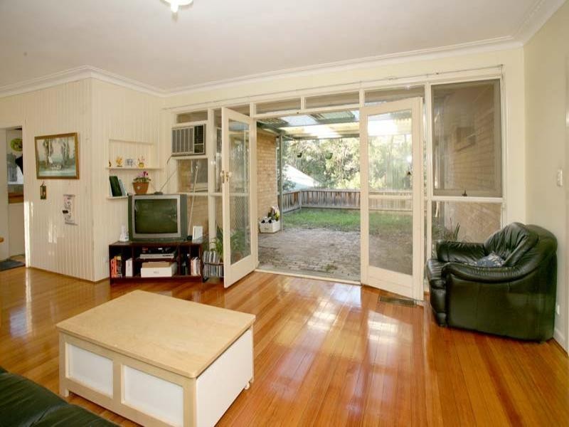39 Aurisch Avenue, Glen Waverley VIC 3150