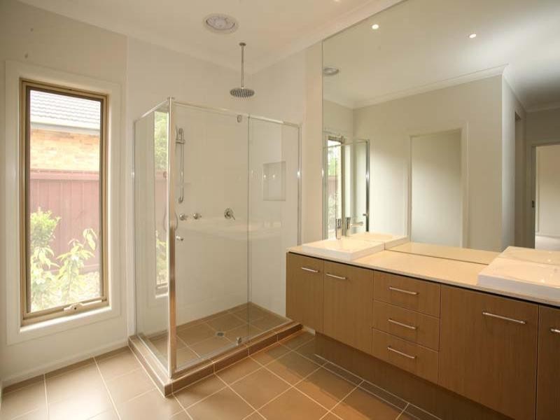 15 Glen Road, Glen Waverley VIC 3150